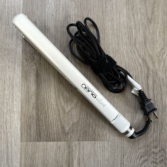 Jilbere Conair Pro Nano Silver 1" Ceramic Flat Iron Hair Straightener JBNS3072 - Picture 1 of 10